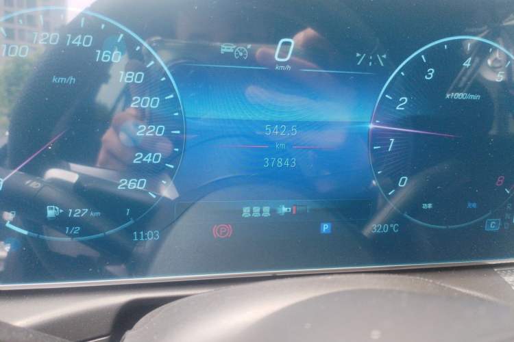 Used Mercedes-Benz C-Class 2023 Second Facelift C 260 L Sport Edition Odometer Close Up