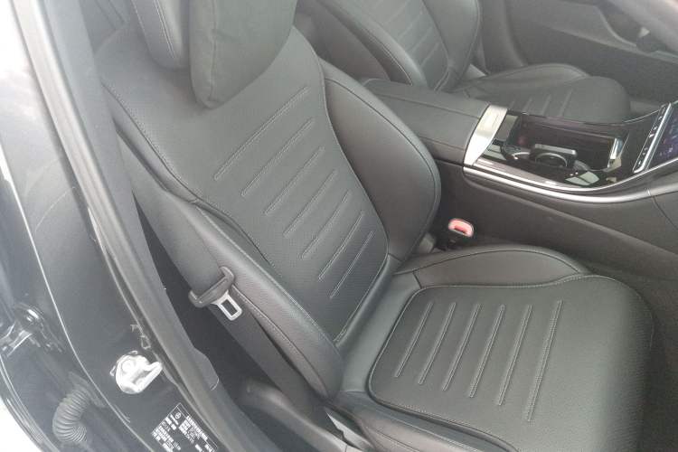 Used Mercedes-Benz C-Class 2023 Revised C 200 L Sport Edition Right Front Seat