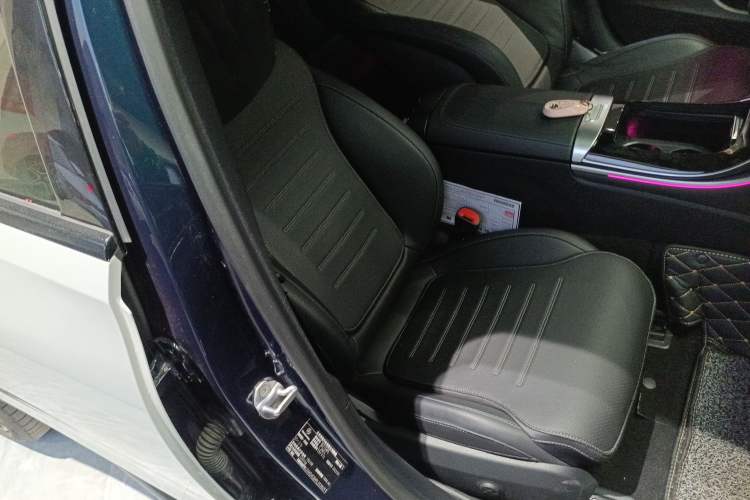 Used Mercedes-Benz C-Class 2023 Restyled C 260 L Sport Edition Right Front Seat