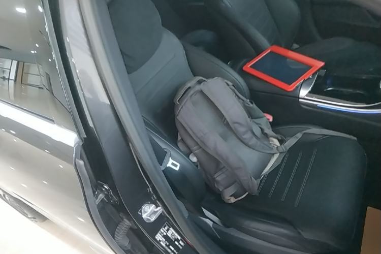 Used Mercedes-Benz C-Class 2023 Revised C 200 L Sport Edition Right Front Seat