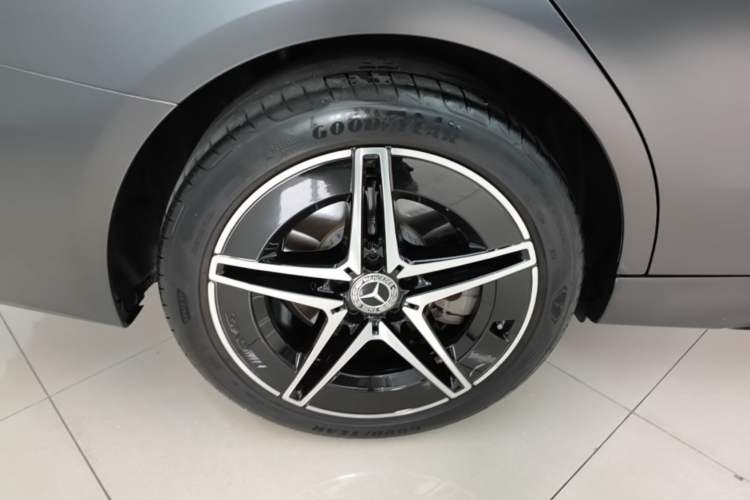 Used Mercedes-Benz C-Class 2023 Restyled C 260 L Night Edition Sports Version Right Rear Wheel Hub