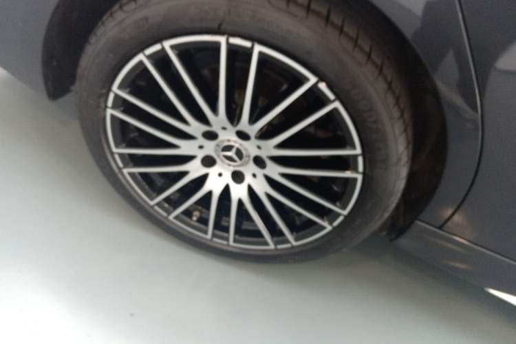 Used Mercedes-Benz C-Class 2023 Revised C 200 L Sport Edition Right Rear Wheel Hub
