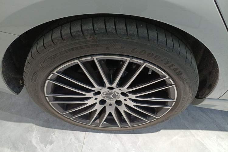 Used Mercedes-Benz C-Class 2023 Restyled C 260 L Sport Edition Right Rear Wheel Hub
