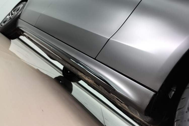 Used Mercedes-Benz C-Class 2023 Restyled C 260 L Night Edition Sports Version Right Side Sill