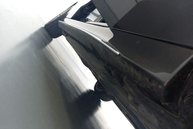 Used Mercedes-Benz C-Class 2023 Revised C 200 L Sport Edition Right Side Sill