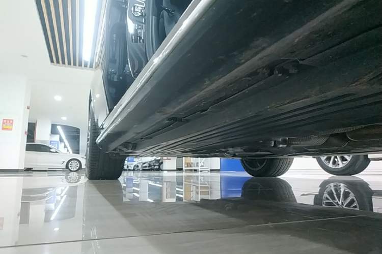 Used Mercedes-Benz C-Class 2023 Revised C 200 L Sport Edition Right Side Sill