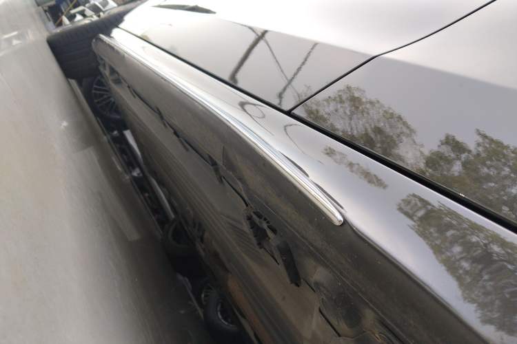 Used Mercedes-Benz C-Class 2023 C 260 L Sport Edition Right Side Sill