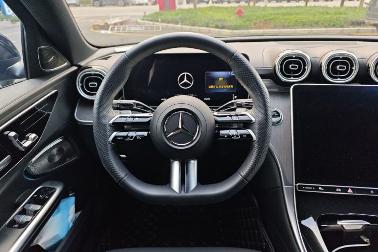 Used Mercedes-Benz C-Class 2023 C 260 L Bright Night Sports Edition Steering Wheel