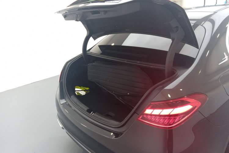 Used Mercedes-Benz C-Class 2023 Revised C 200 L Sport Edition Trunk