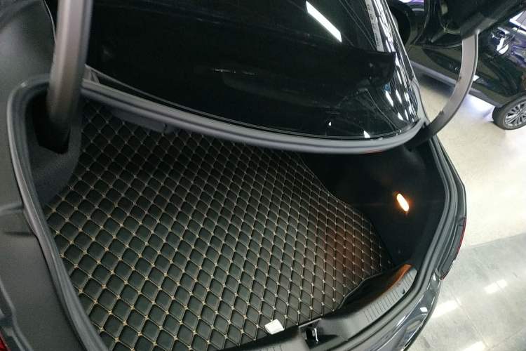 Used Mercedes-Benz C-Class 2023 C 260 Coupe Trunk