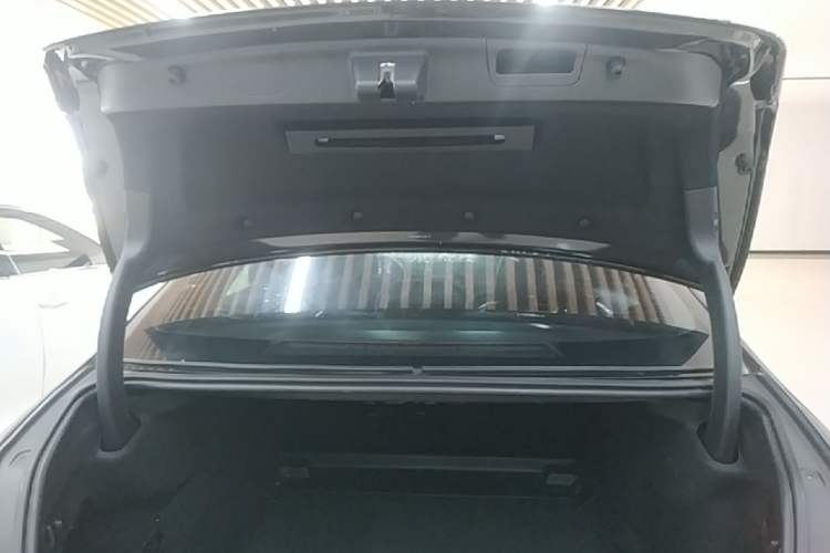 Used Mercedes-Benz C-Class 2023 Revised C 200 L Sport Edition Trunk