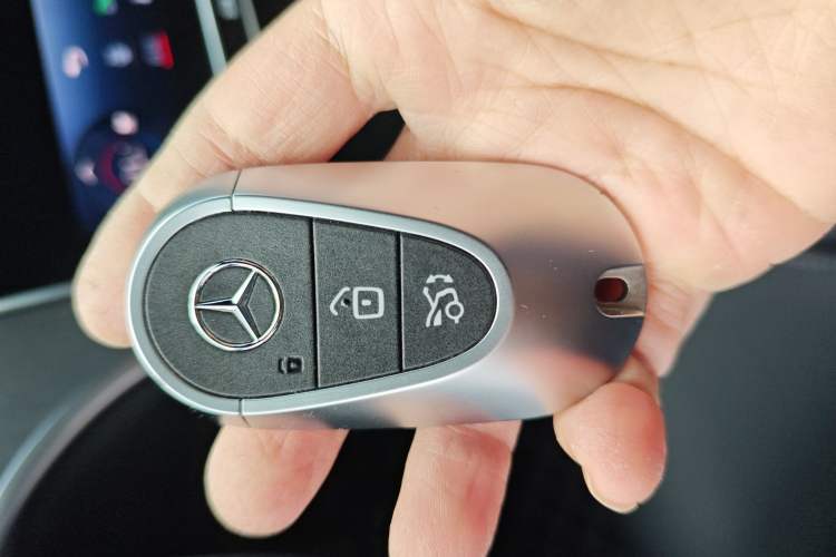 Used Mercedes-Benz C-Class 2023 C 260 L Bright Night Sports Edition Vehicle Key