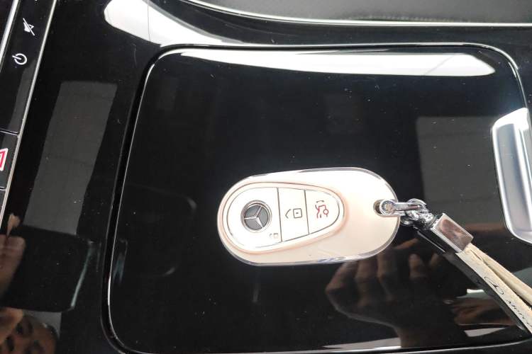 Used Mercedes-Benz C-Class 2023 C 200 L Sport Edition Vehicle Key