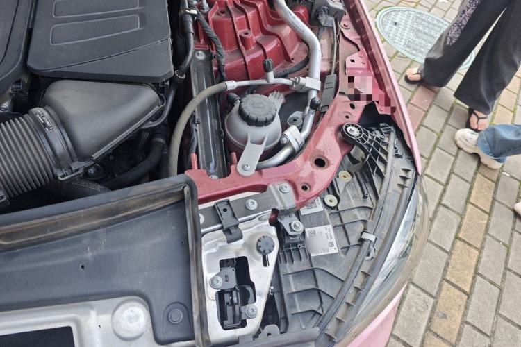 Used Mercedes-Benz C-Class 2023 Revised C 200 L Sport Edition Engine Bay Left