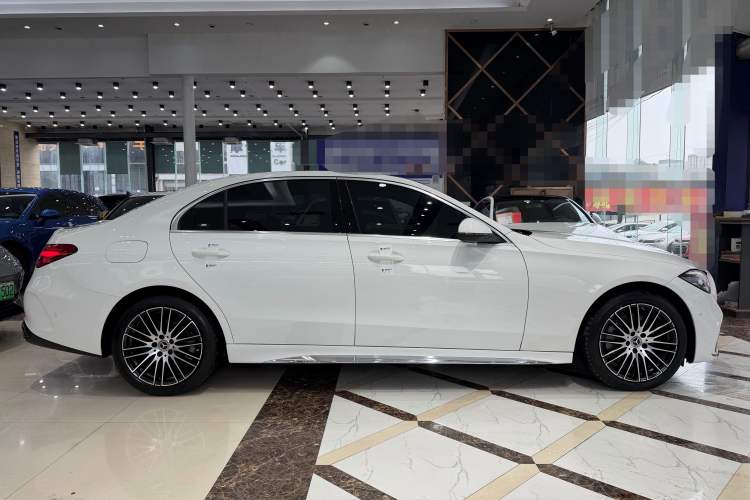 Used Mercedes-Benz C-Class 2023 Second Facelift C 260 L Sport Edition Exterior 4