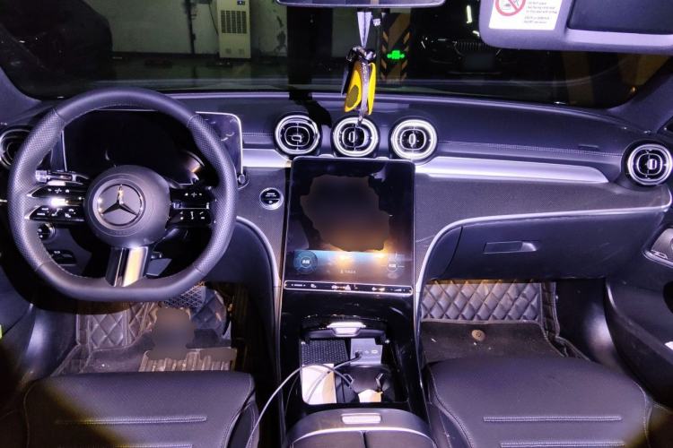 Used Mercedes-Benz C-Class 2023 Restyled C 260 L Night Edition Sports Version Center Console