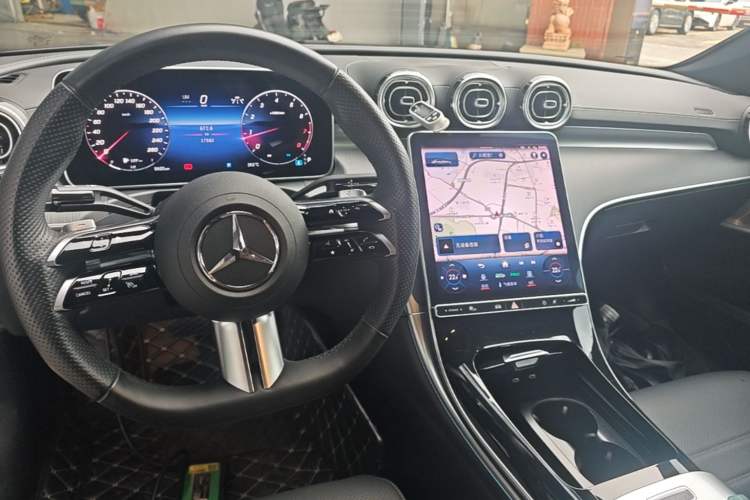 Used Mercedes-Benz C-Class 2023 Restyled C 260 L Night Edition Sports Version Center Console