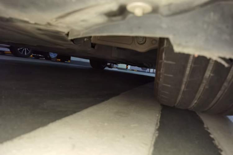 Used Mercedes-Benz C-Class 2023 Facelift C 260 L Chassis Front Left