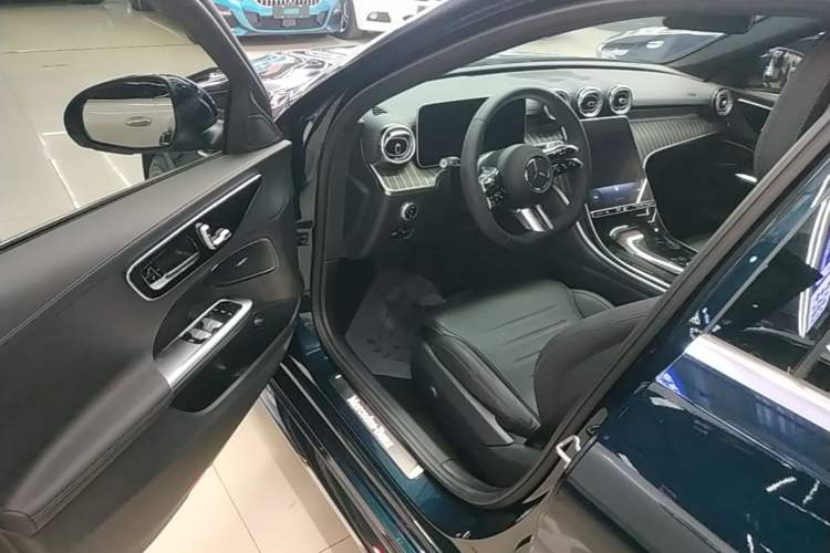 Used Mercedes-Benz C-Class 2023 C 260 L Sport Edition Driver Seat