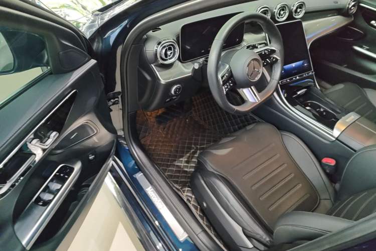 Used Mercedes-Benz C-Class 2023 Second Facelift C 260 L Sport Edition Driver Seat