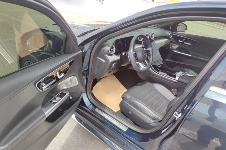 Used Mercedes-Benz C-Class 2023 Restyled C 260 L Sport Edition Driver Seat