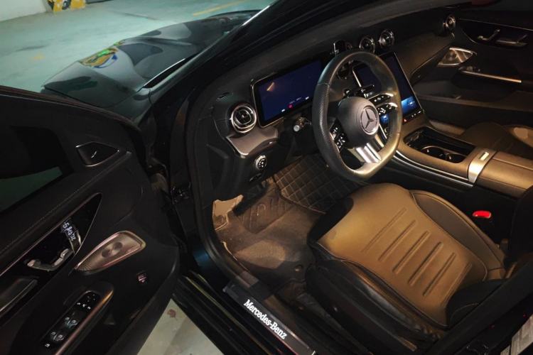 Used Mercedes-Benz C-Class 2023 Restyled C 260 L Night Edition Sports Version Driver Seat