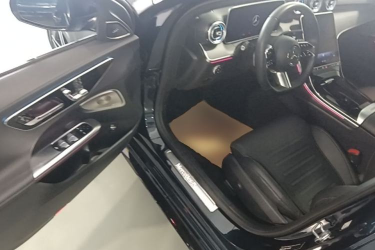 Used Mercedes-Benz C-Class 2023 C 260 L Bright Night Sports Edition Driver Seat