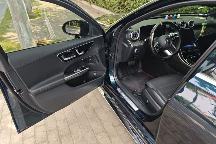 Used Mercedes-Benz C-Class 2023 Restyled C 260 L Sport Edition Driver Seat