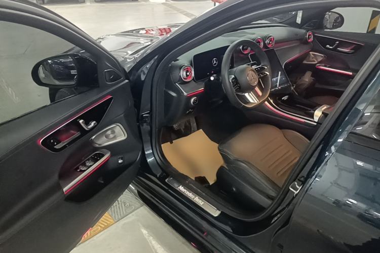 Used Mercedes-Benz C-Class 2023 C 260 L Bright Night Sports Edition Driver Seat