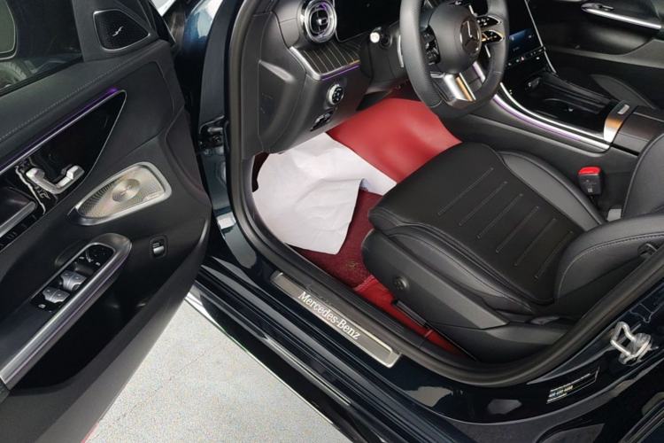 Used Mercedes-Benz C-Class 2023 Restyled C 260 L Night Edition Sports Version Driver Seat