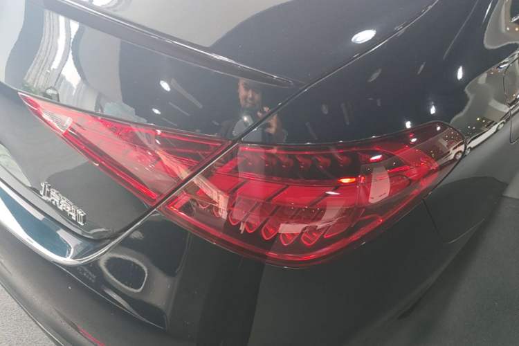 Used Mercedes-Benz C-Class 2023 Restyled C 260 L Night Edition Sports Version Exterior 3