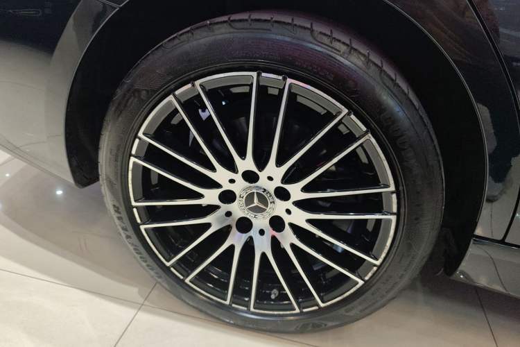Used Mercedes-Benz C-Class 2023 C 260 L Sport Edition Exterior 5