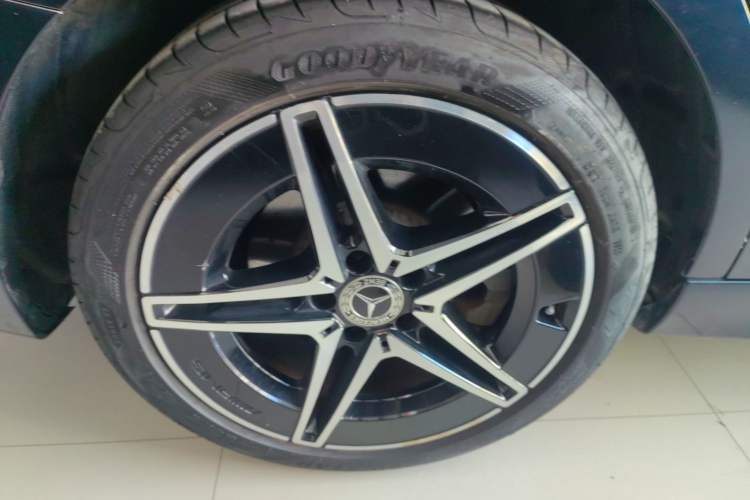 Used Mercedes-Benz C-Class 2023 Restyled C 260 L Night Edition Sports Version Exterior 5