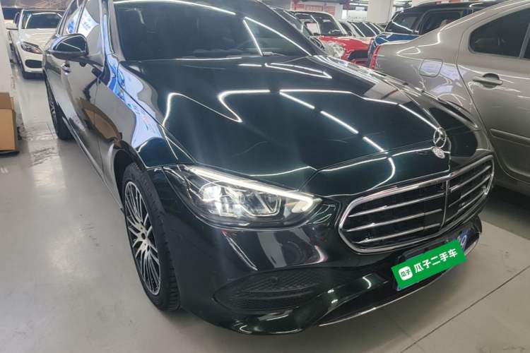Used Mercedes-Benz C-Class 2023 Facelift C 260 L Front Right 45 Deg