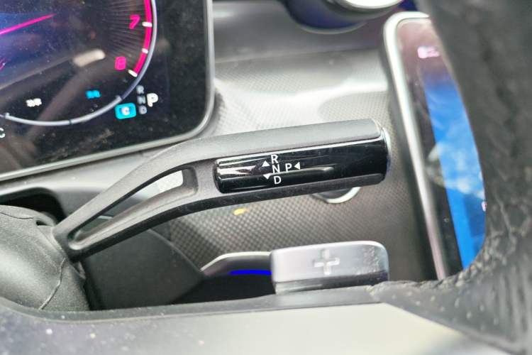 Used Mercedes-Benz C-Class 2023 Restyled C 260 L Sport Edition Gear Lever