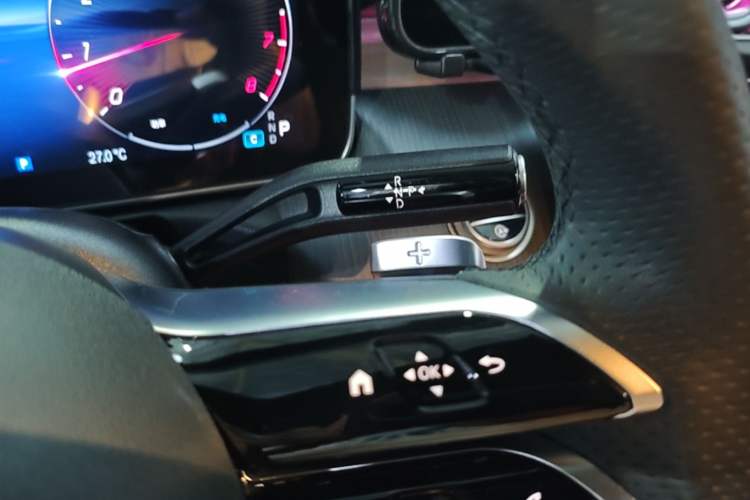Used Mercedes-Benz C-Class 2023 C 260 L Sport Edition Gear Lever