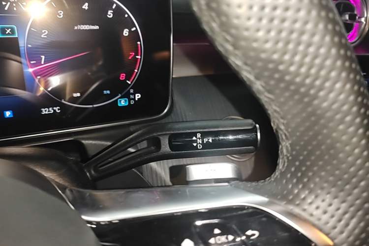 Used Mercedes-Benz C-Class 2023 C 260 L Sport Edition Gear Lever