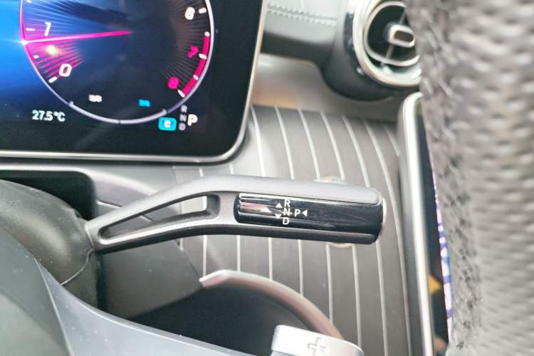 Used Mercedes-Benz C-Class 2023 Restyled C 260 L Sport Edition Gear Lever