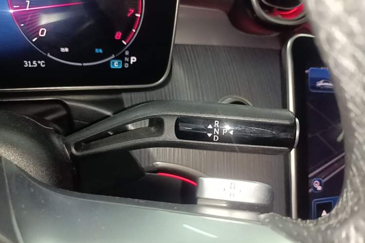 Used Mercedes-Benz C-Class 2023 C 260 L Bright Night Sports Edition Gear Lever