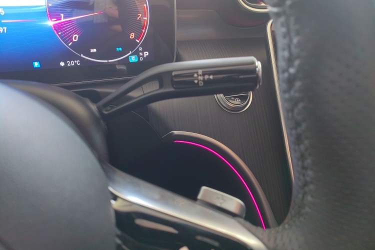 Used Mercedes-Benz C-Class 2023 Restyled C 260 L Night Edition Sports Version Gear Lever