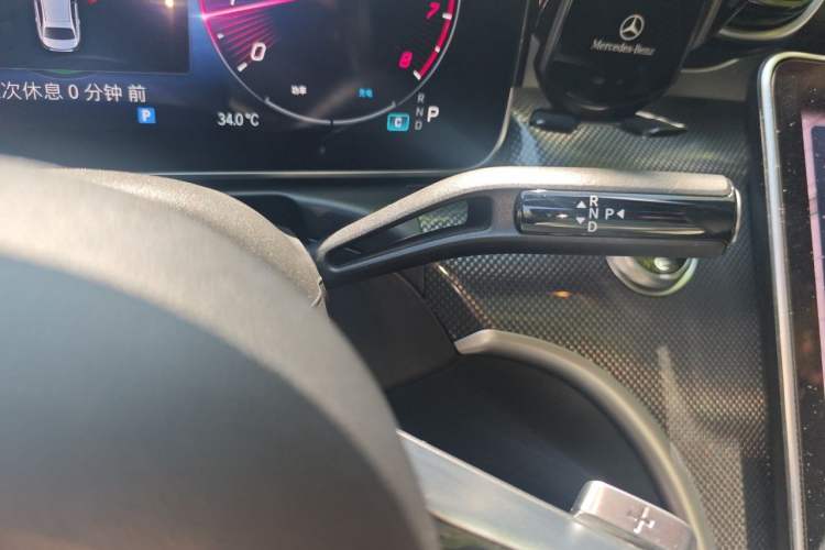 Used Mercedes-Benz C-Class 2023 Second Facelift C 260 L Sport Edition Gear Lever