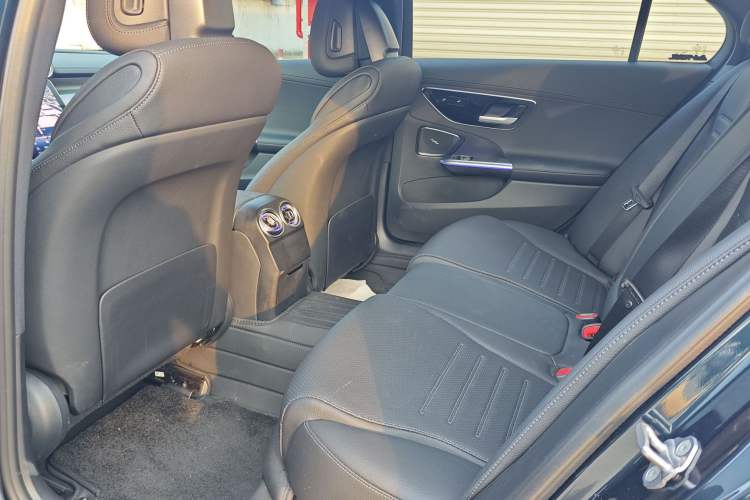 Used Mercedes-Benz C-Class 2023 C 260 L Sport Edition Interior 1