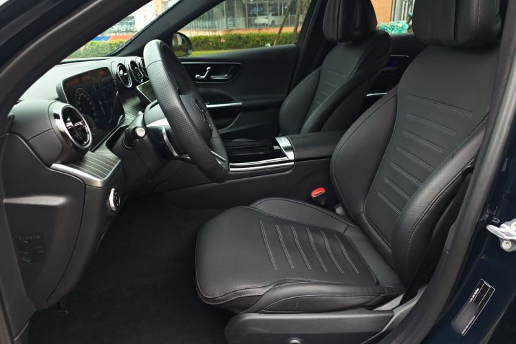 Used Mercedes-Benz C-Class 2023 Second Facelift C 260 L Sport Edition Interior 1