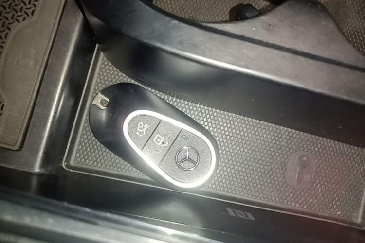 Used Mercedes-Benz C-Class 2023 C 260 L Bright Night Sports Edition Interior 1