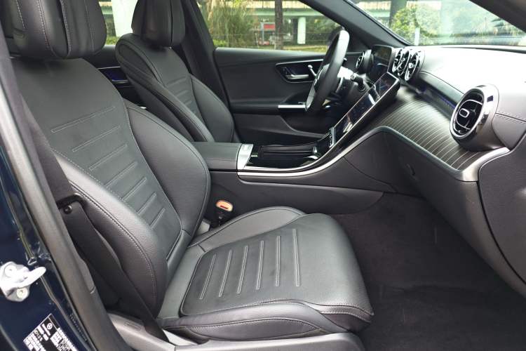 Used Mercedes-Benz C-Class 2023 Second Facelift C 260 L Sport Edition Interior 12