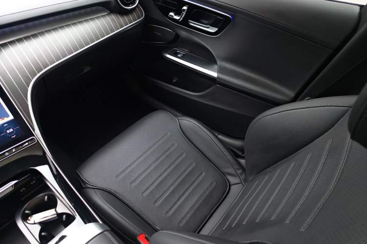 Used Mercedes-Benz C-Class 2023 Second Facelift C 260 L Sport Edition Interior 2