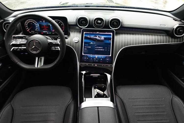 Used Mercedes-Benz C-Class 2023 Second Facelift C 260 L Sport Edition Interior 3
