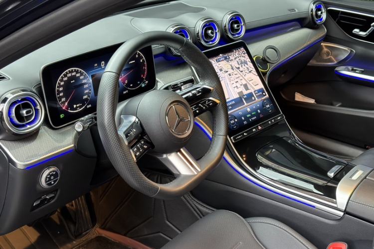 Used Mercedes-Benz C-Class 2023 Restyled C 260 L Night Edition Sports Version Interior 3