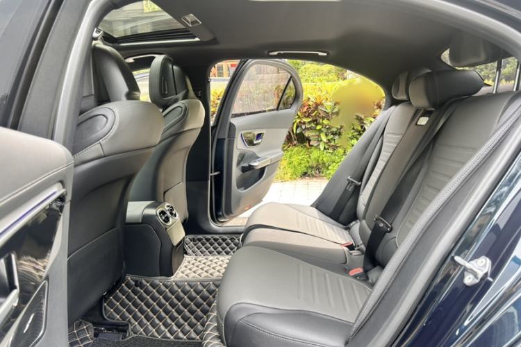 Used Mercedes-Benz C-Class 2023 C 200 L Sport Edition Interior 4