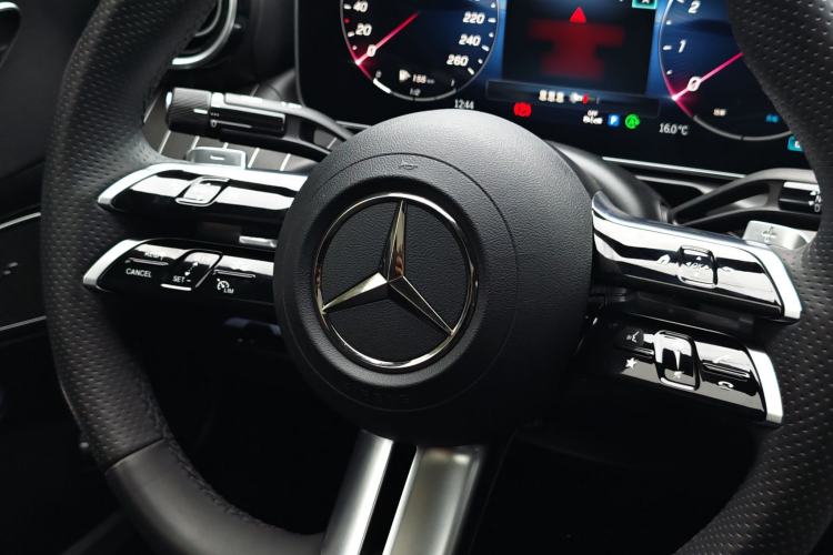 Used Mercedes-Benz C-Class 2023 Second Facelift C 260 L Sport Edition Interior 5